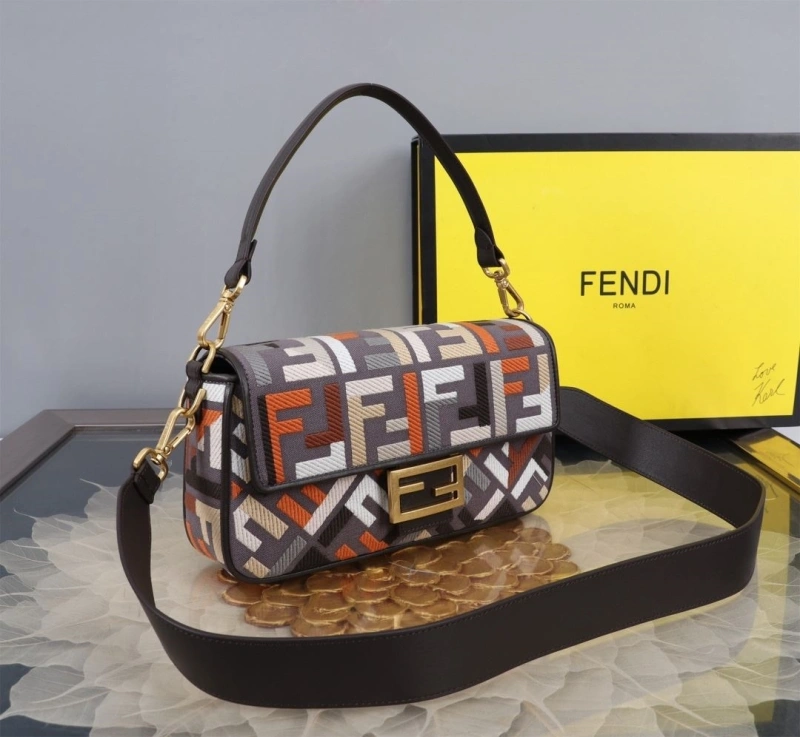 F**di baguette bags 4370-0395