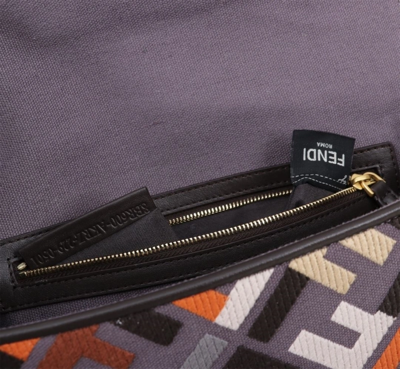 F**di baguette bags 4370-0395