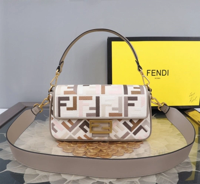 F**di baguette bags 4370-0396