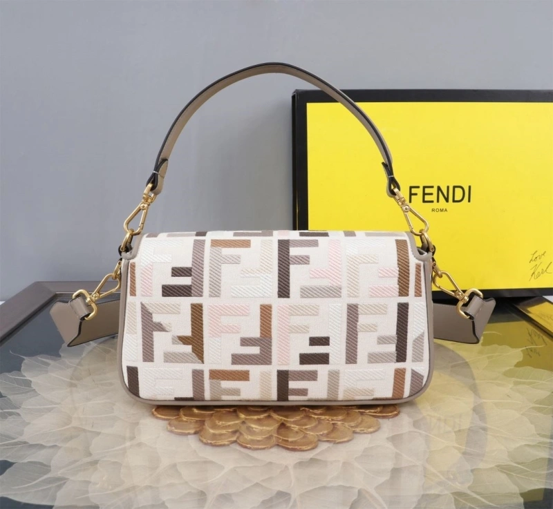 F**di baguette bags 4370-0396