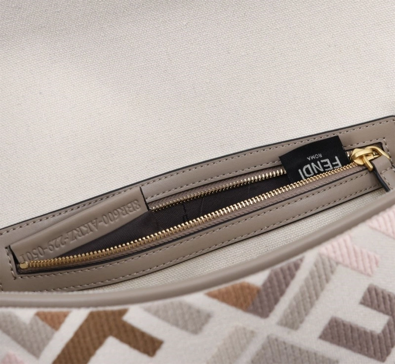 F**di baguette bags 4370-0396