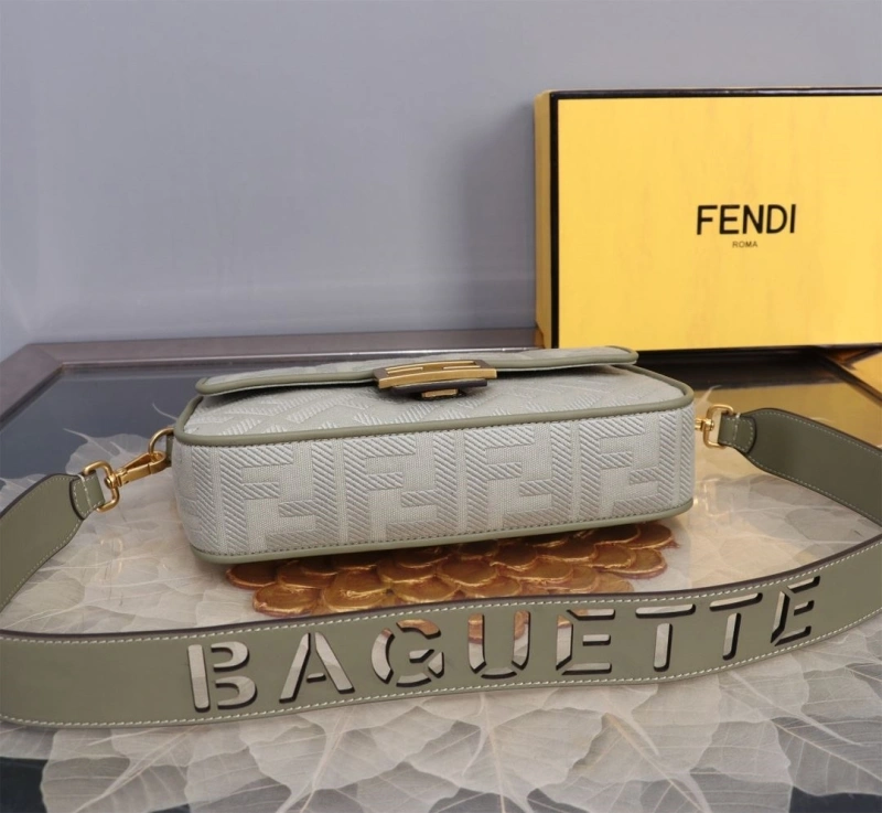 F**di baguette bags 4370-0400