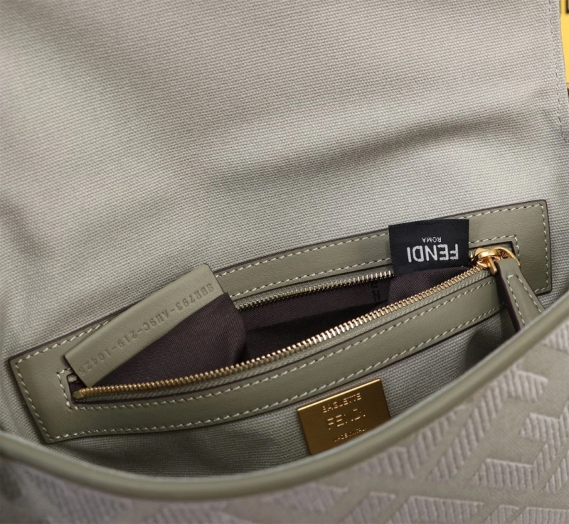 F**di baguette bags 4370-0400