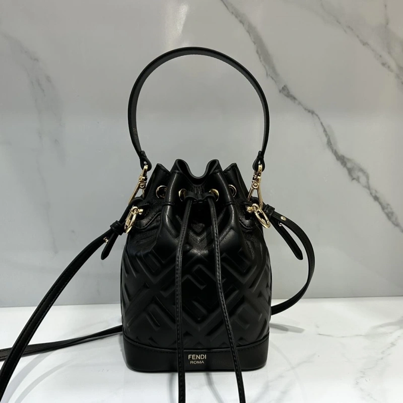 F**di bucket bags 4370-0570
