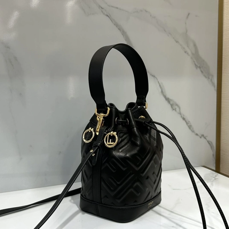 F**di bucket bags 4370-0570