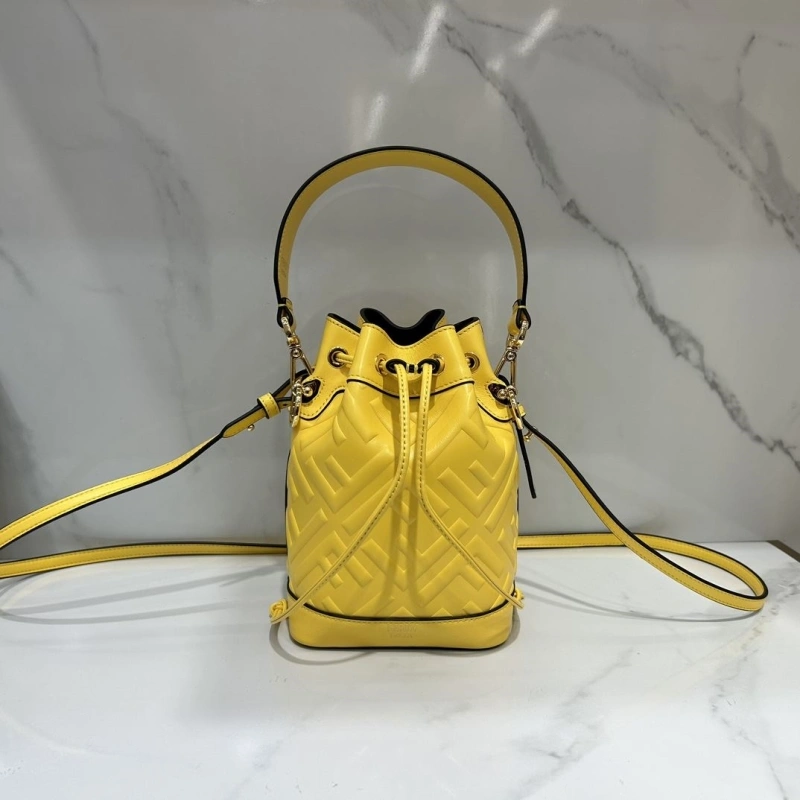 F**di bucket bags 4370-0571