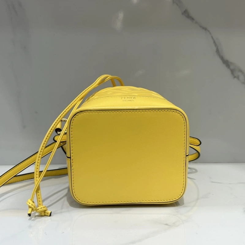 F**di bucket bags 4370-0571