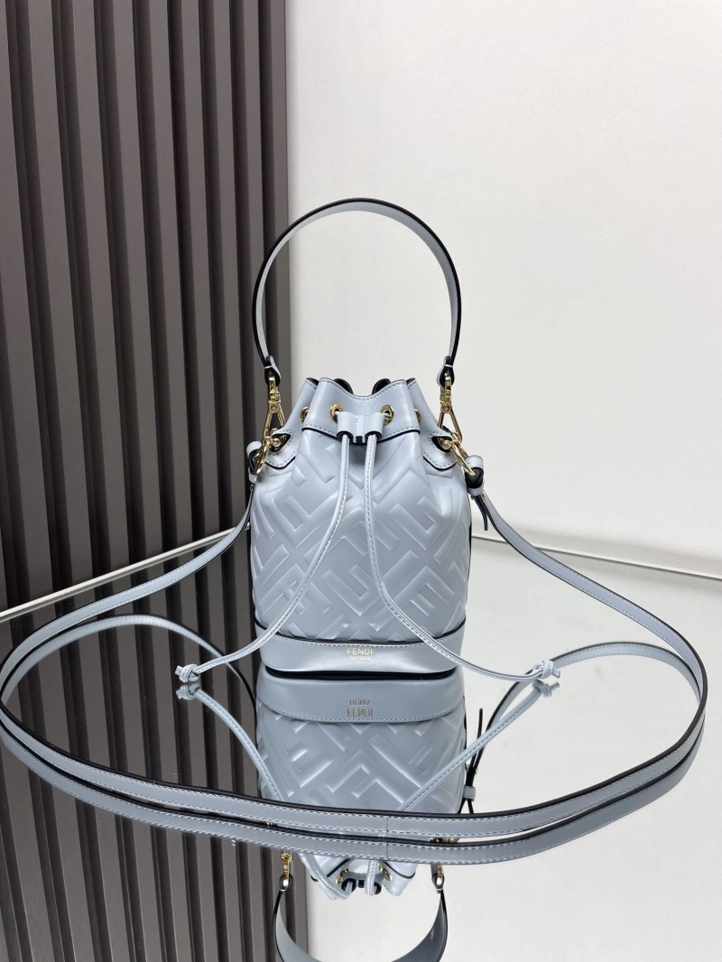F**di bucket bags 4370-0582
