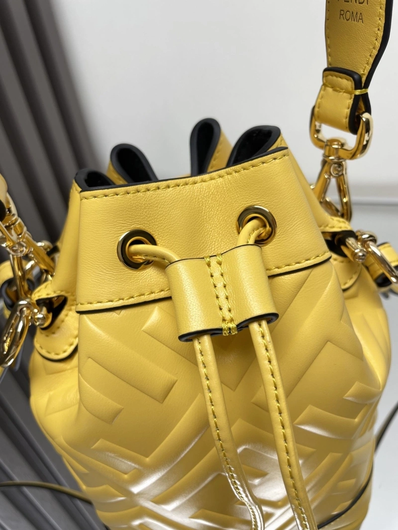 F**di bucket bags 4370-0583