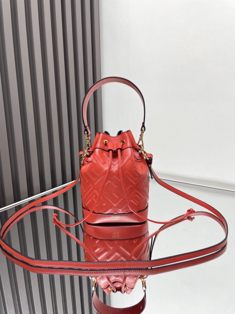 F**di bucket bags 4370-0584