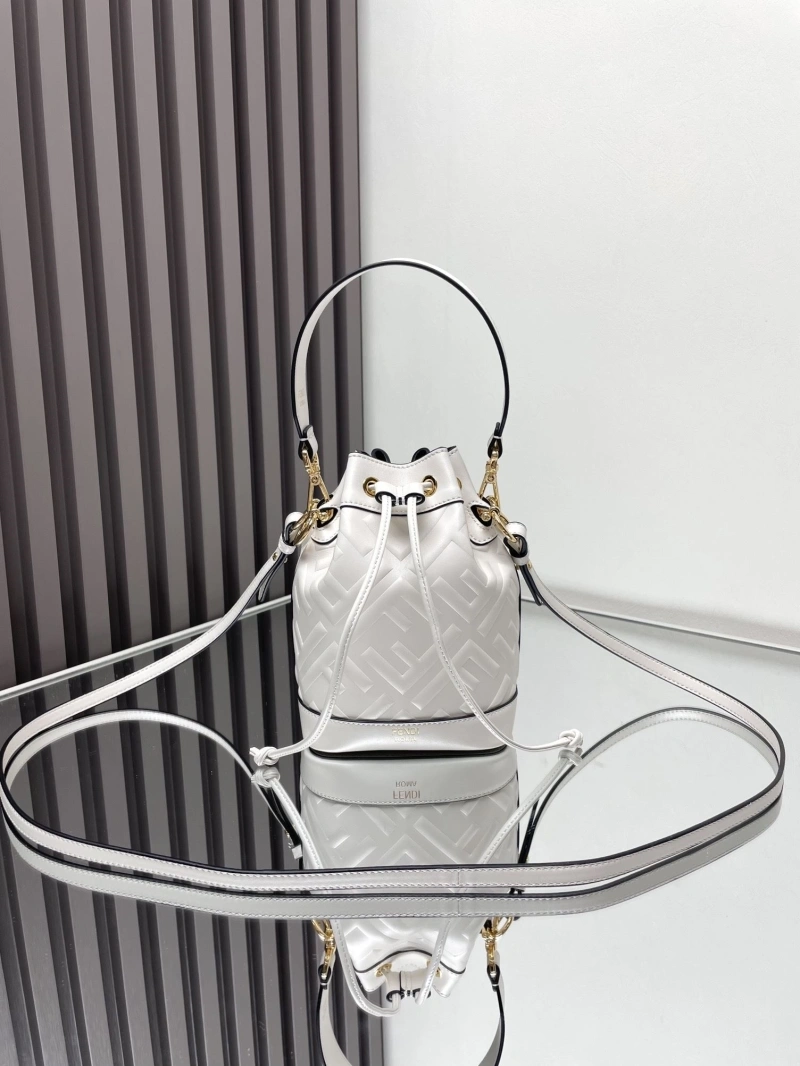 F**di bucket bags 4370-0585