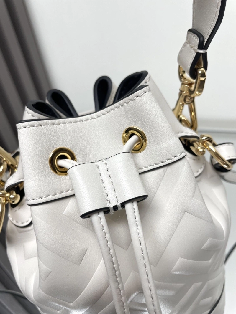 F**di bucket bags 4370-0585