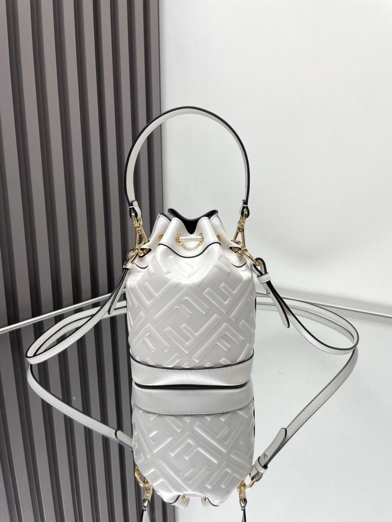 F**di bucket bags 4370-0585