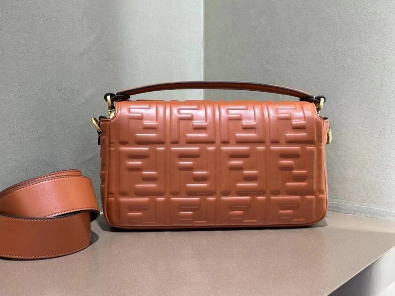 F**di baguette bags 4370-0588