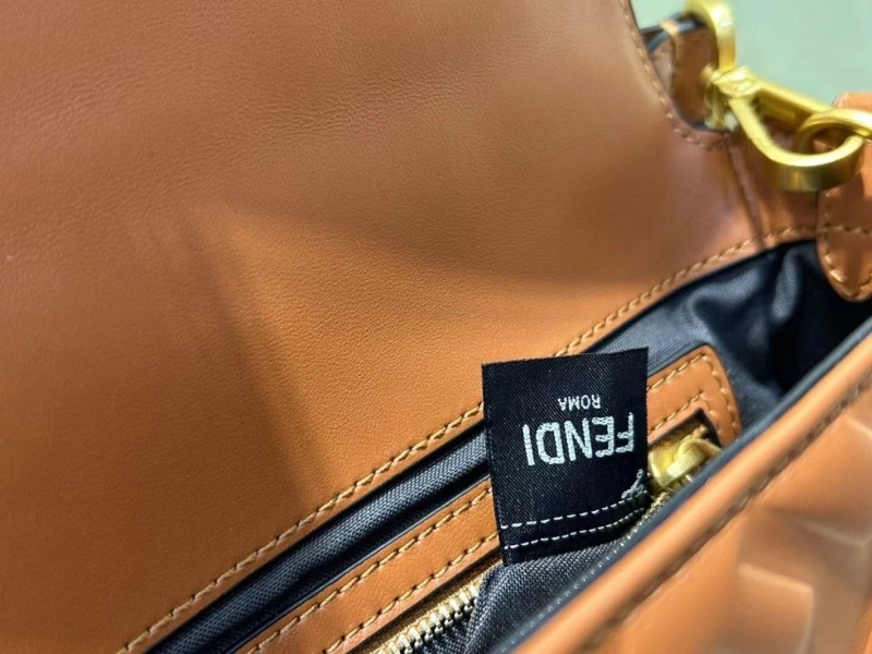 F**di baguette bags 4370-0588