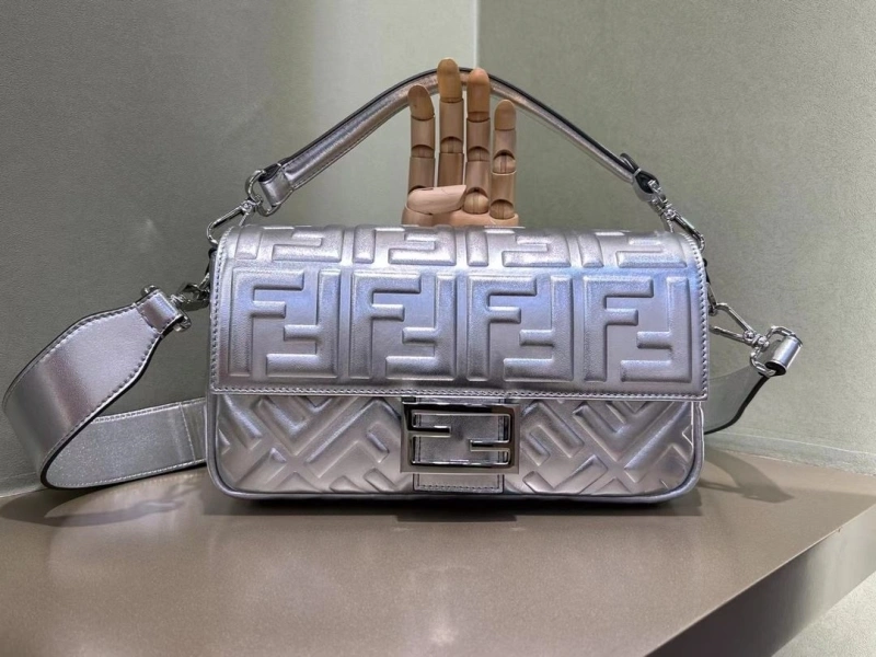 F**di baguette bags 4370-0590