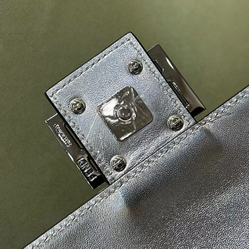 F**di baguette bags 4370-0590