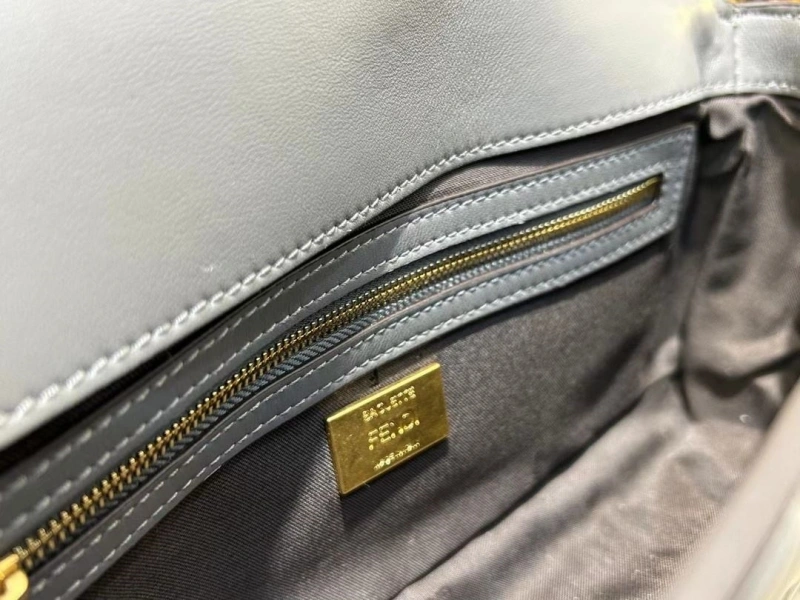 F**di baguette bags 4370-0592