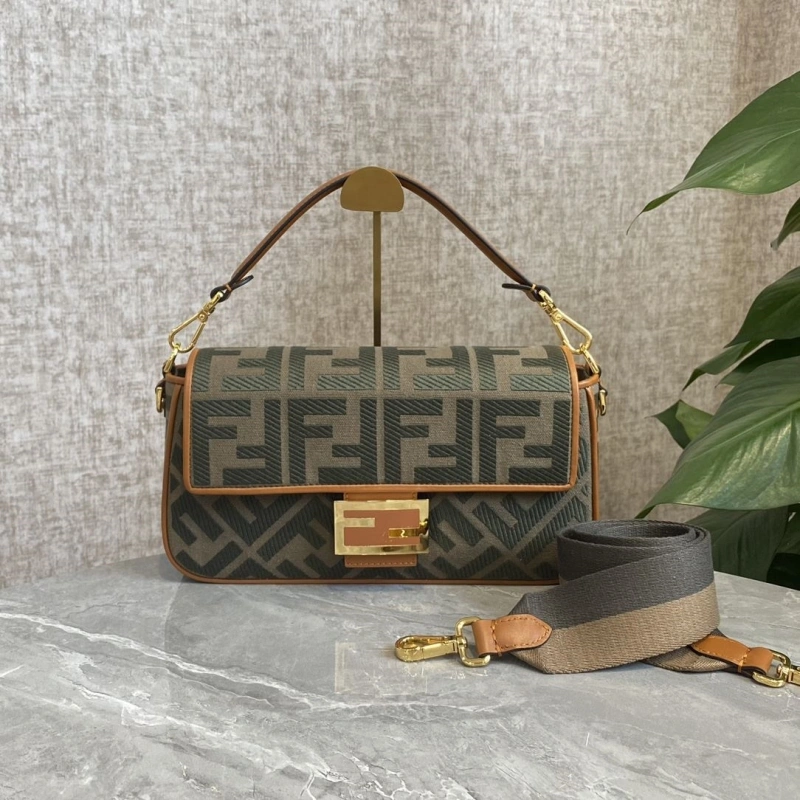 F**di baguette bags 4370-0641