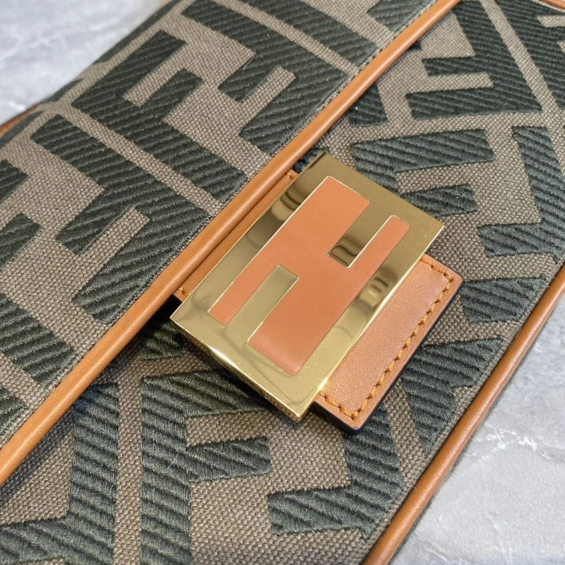F**di baguette bags 4370-0641