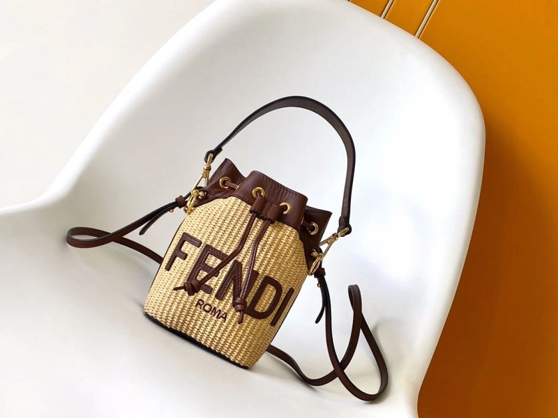 F**di bucket bags 4370-0648