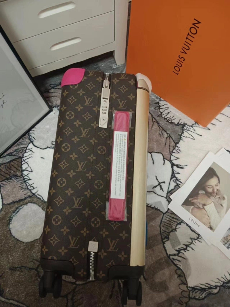 LV Suitcase 4461-0001