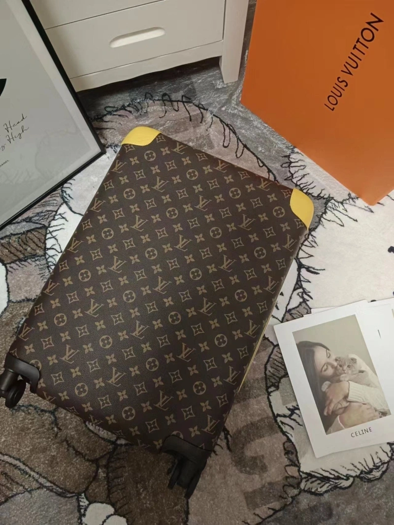 LV Suitcase 4461-0002