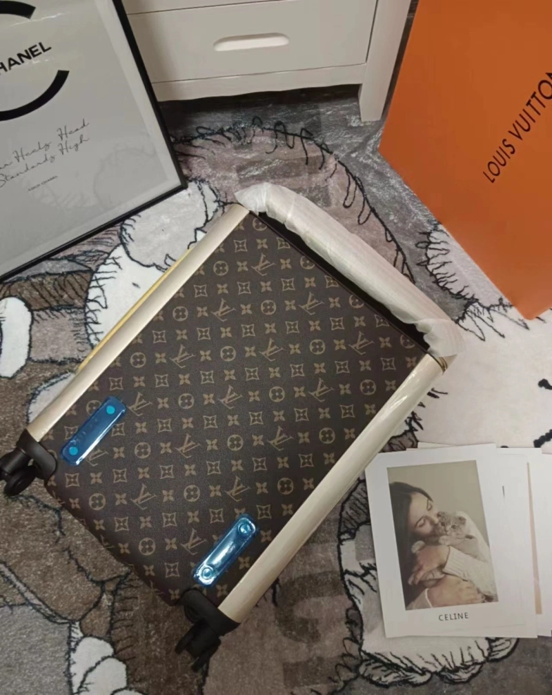 LV Suitcase 4461-0002