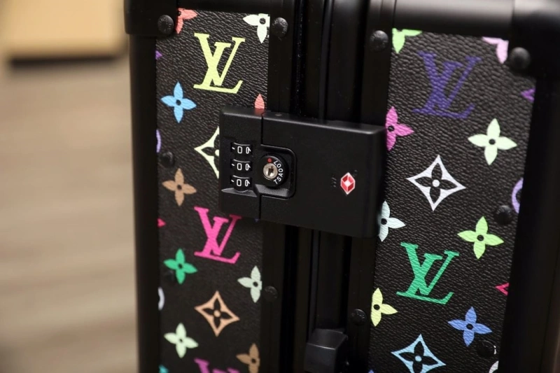 LV Suitcase 4461-0004