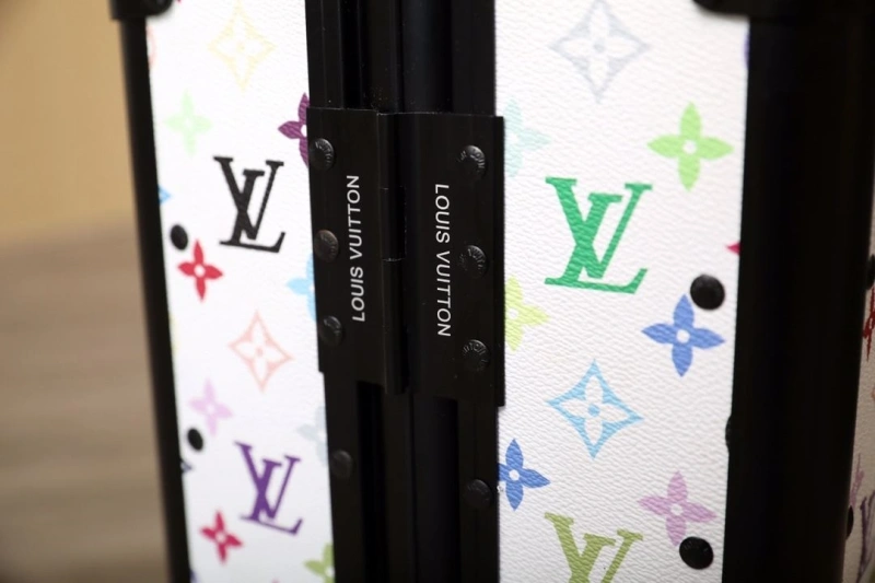 LV Suitcase 4461-0005