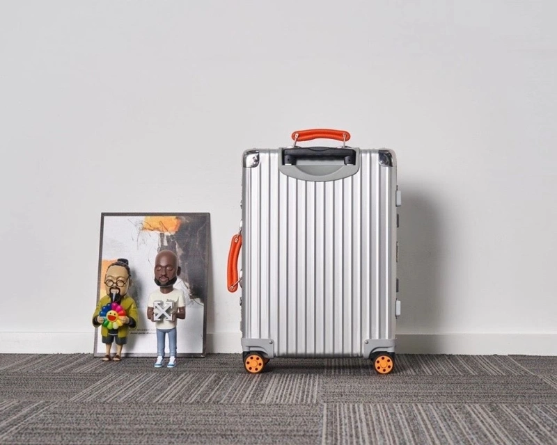 R1m0wa suitcase 4461-0050