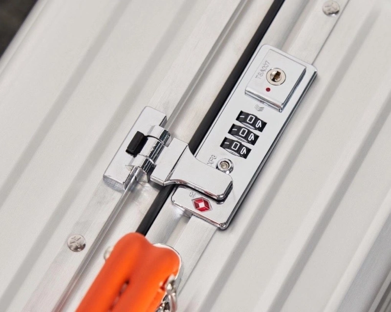 R1m0wa suitcase 4461-0050