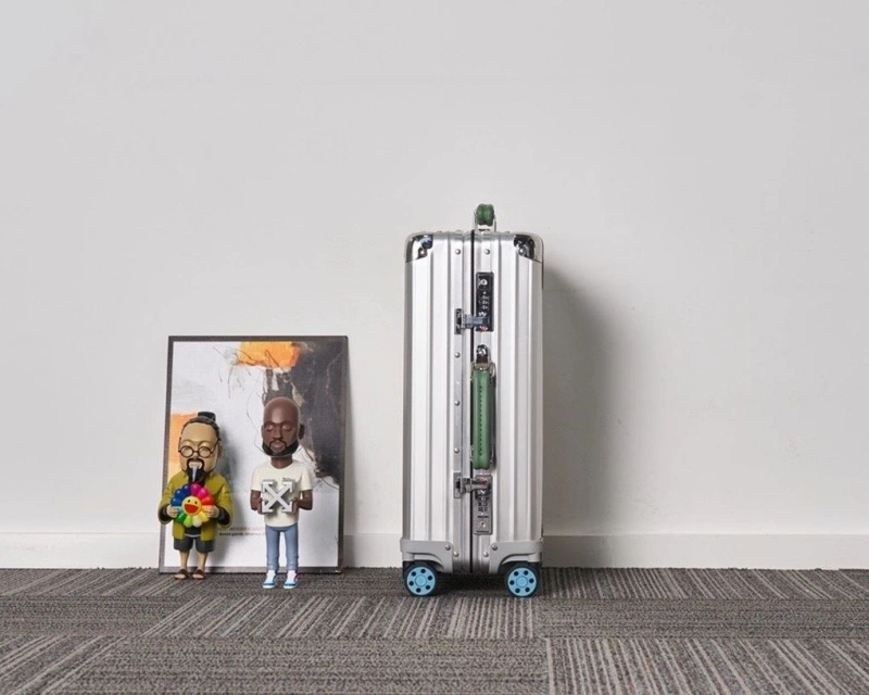 R1m0wa suitcase 4461-0052