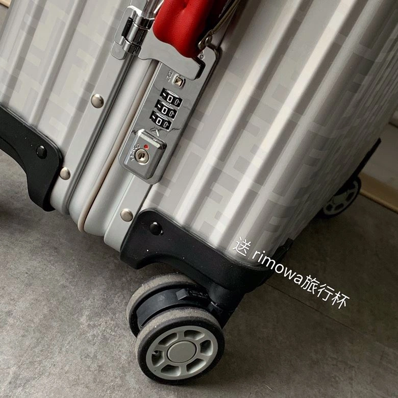 R1m0wa suitcase 4461-0055