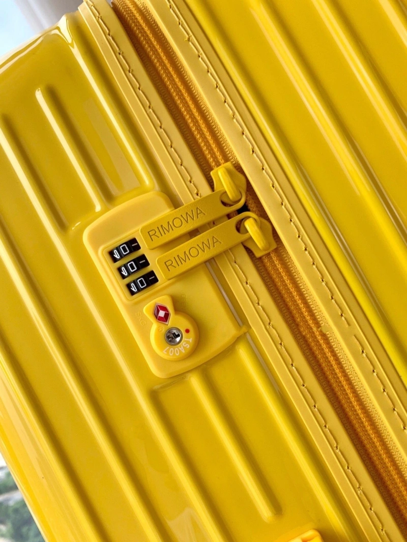R1m0wa suitcase 4461-0066