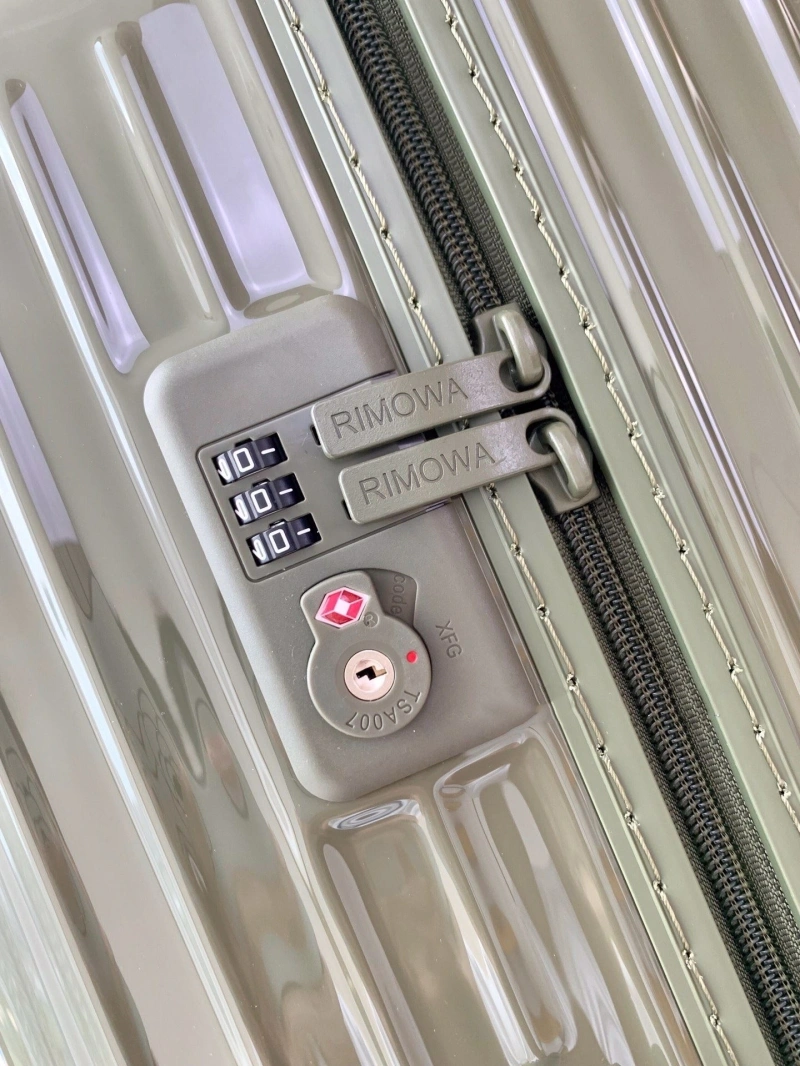 R1m0wa suitcase 4461-0067