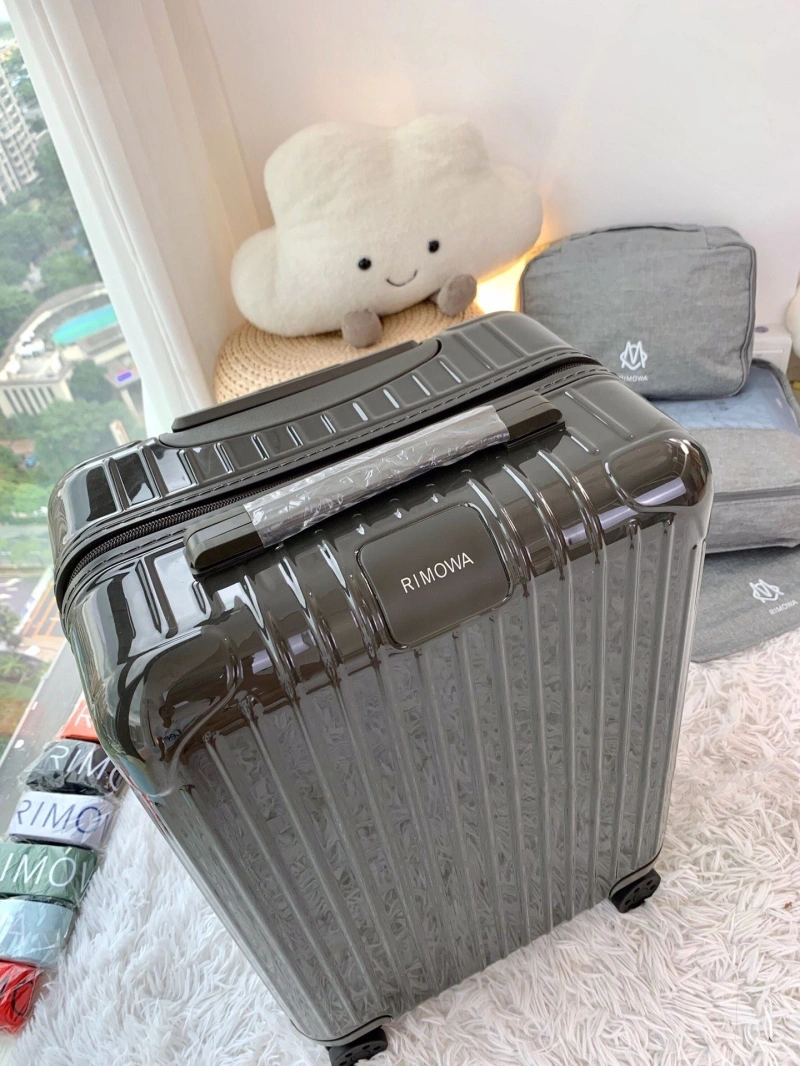 R1m0wa suitcase 4461-0068