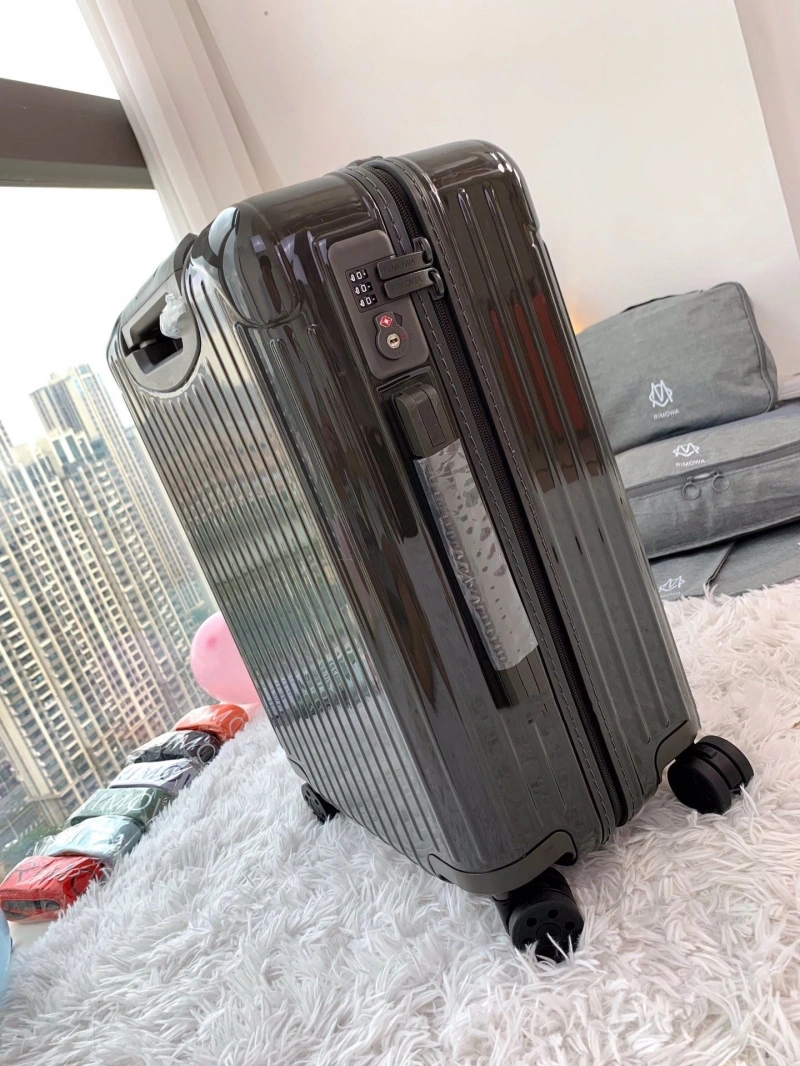 R1m0wa suitcase 4461-0068