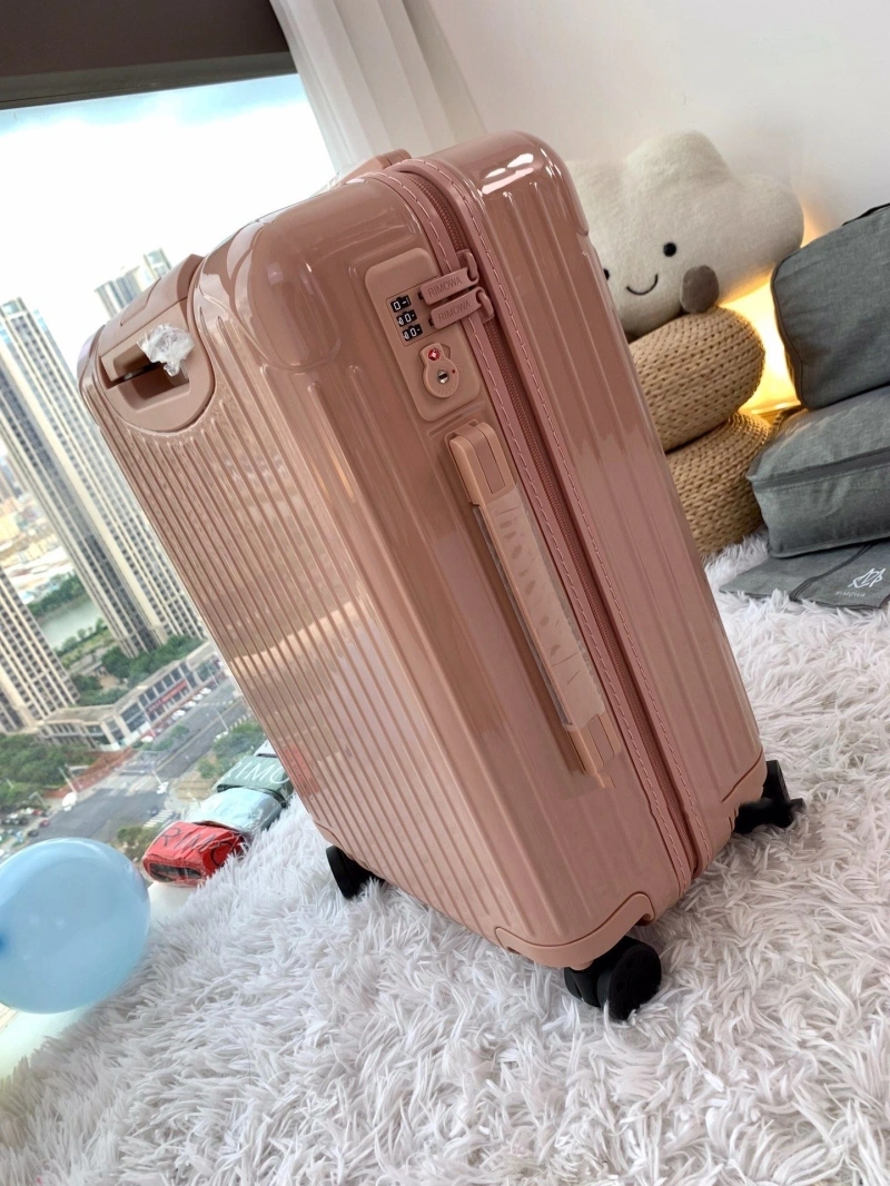 R1m0wa suitcase 4461-0069