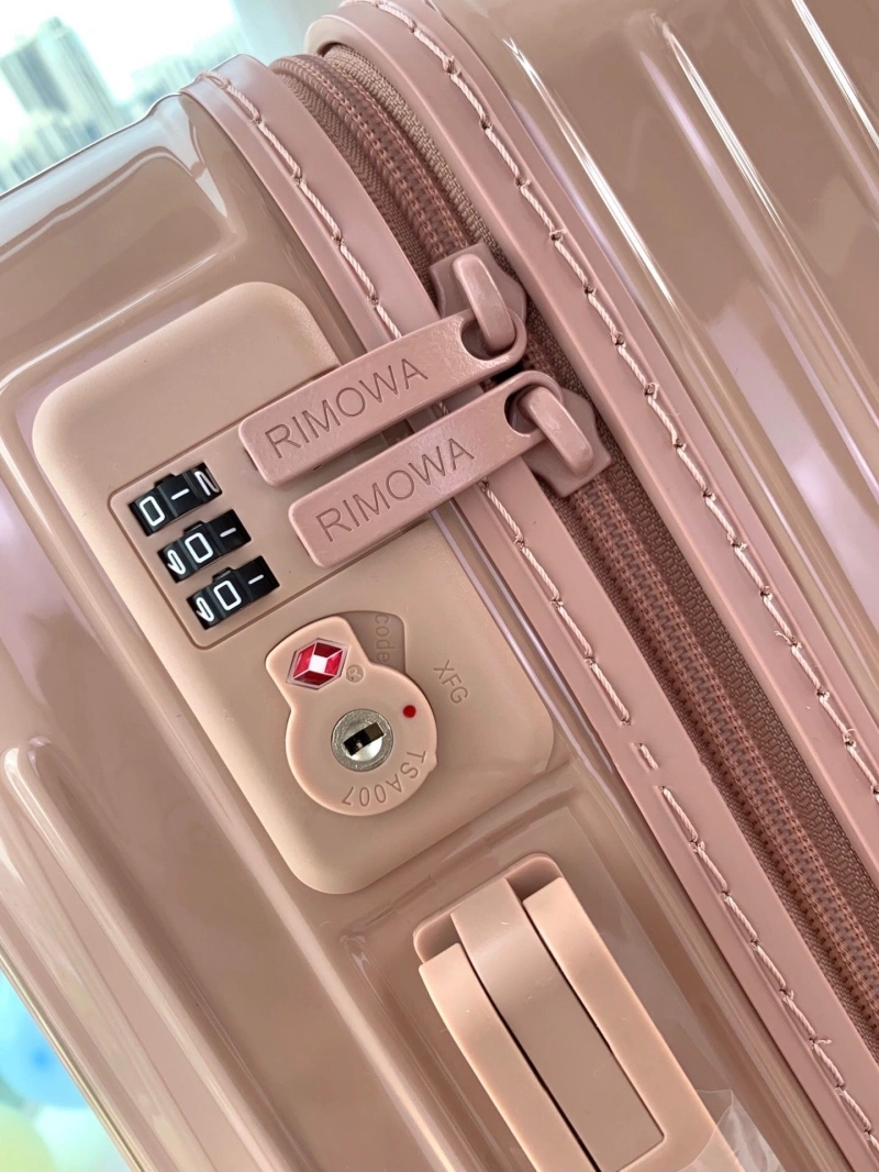 R1m0wa suitcase 4461-0069