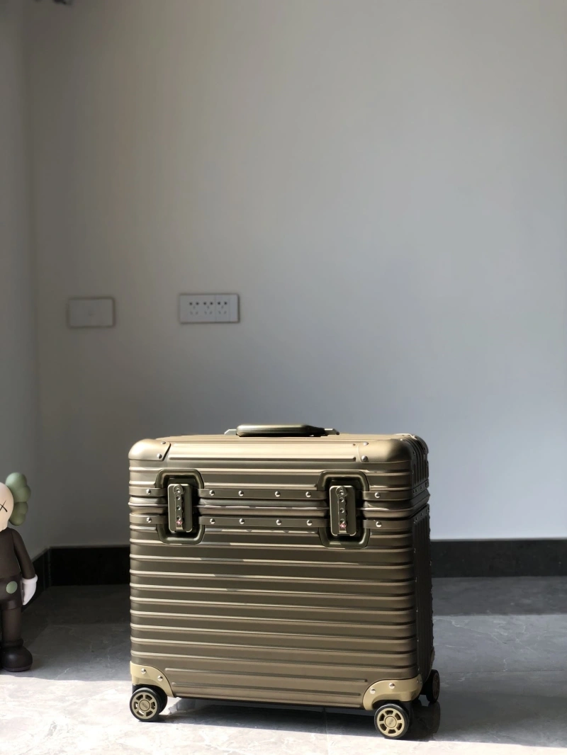 R1m0wa suitcase 4461-0087