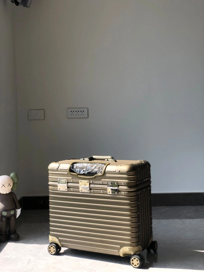 R1m0wa suitcase 4461-0087