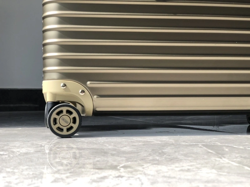 R1m0wa suitcase 4461-0087