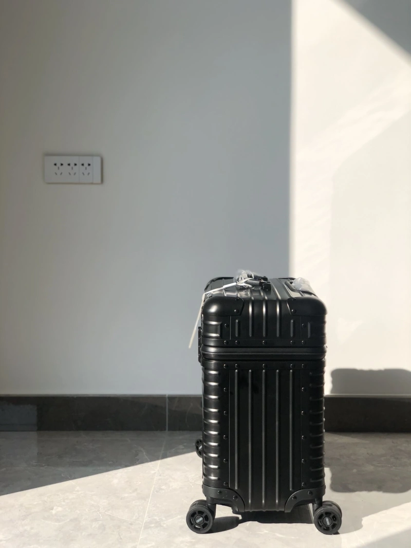 R1m0wa suitcase 4461-0088