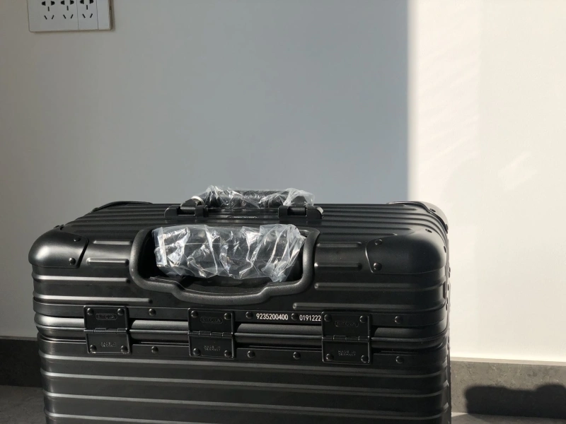 R1m0wa suitcase 4461-0088
