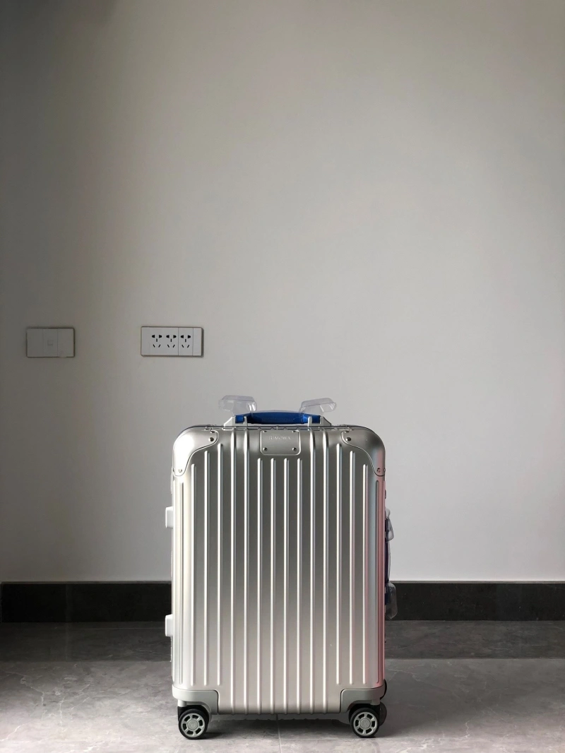 R1m0wa suitcase 4461-0119