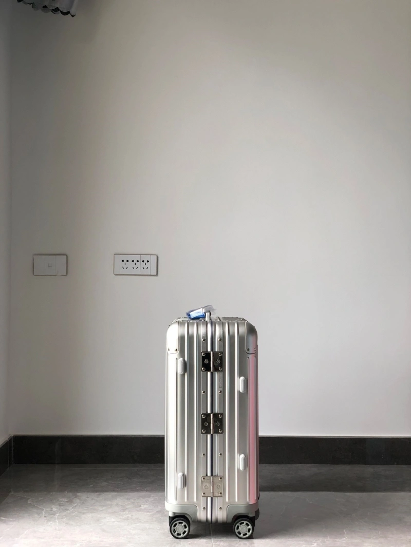 R1m0wa suitcase 4461-0119
