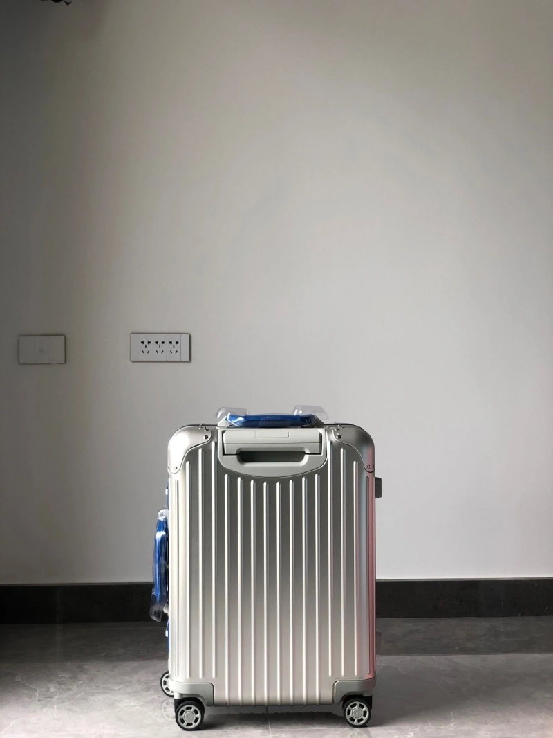R1m0wa suitcase 4461-0119