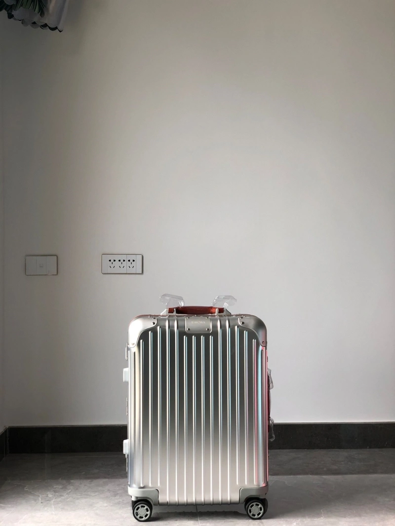 R1m0wa suitcase 4461-0120