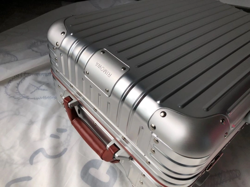 R1m0wa suitcase 4461-0120
